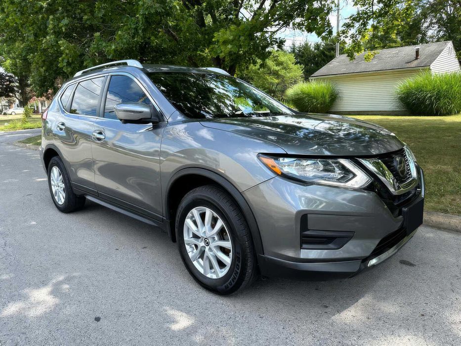 Nissan Rogue SV      2018