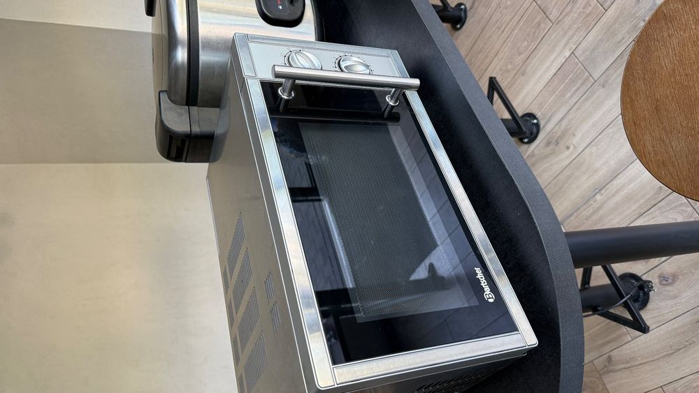 Kuchenka mikrofalowa gastronomiczna Bartscher 23 l / 900 W