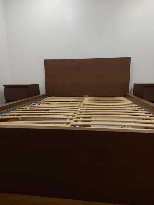 Cama casal cabeceiras estrado e gavetas