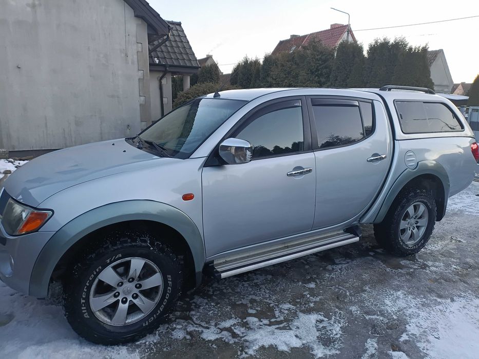 Mitsubishi l200, terenowy