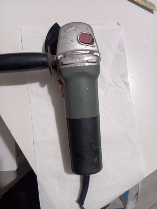 Szlifierka kątowa elektryczna