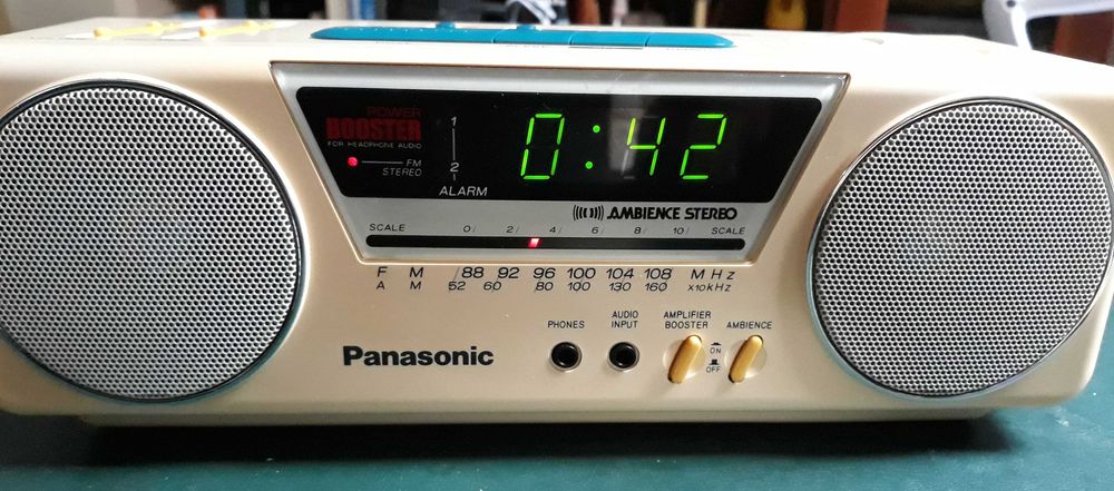 "Mini Boombox" / Rádio Despertador Panasonic - 1989 - com input áudio