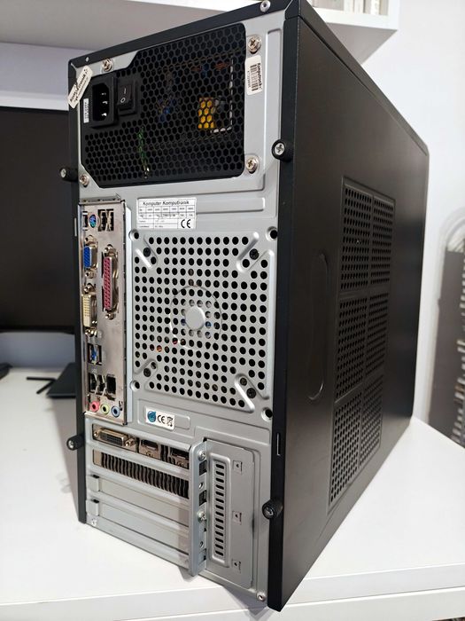 Komputer PC Chieftec Intel i7 16GB GTX 1050i | Stan BDB | Czytaj OPIS