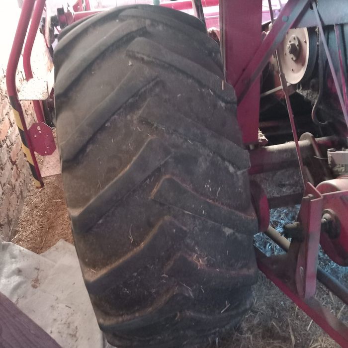 Kombajn zbożowy Massey Ferguson 87