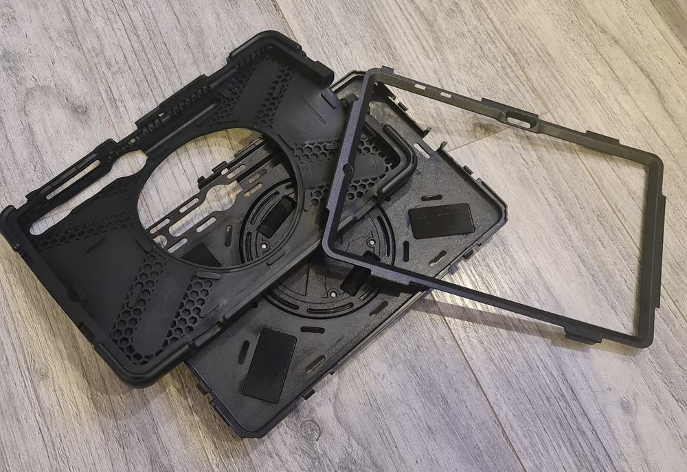 Etui pancerne do tableta