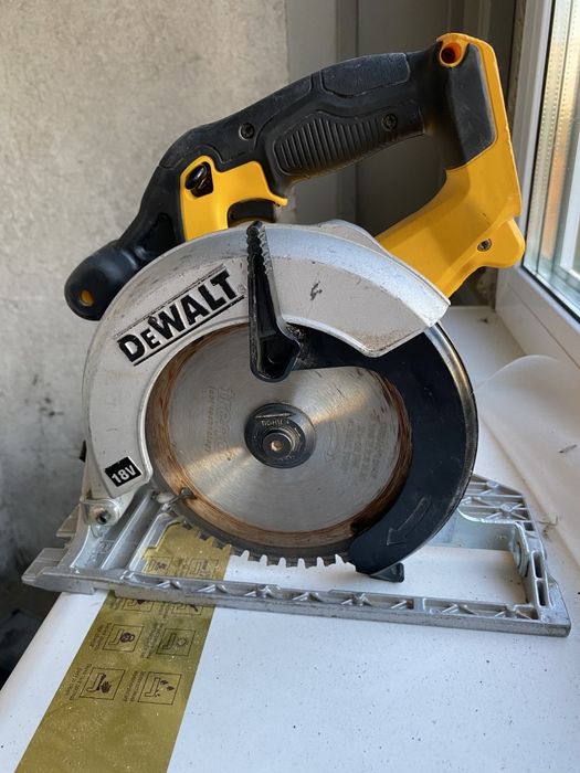 Пила дискова DeWALT DCS391 18v