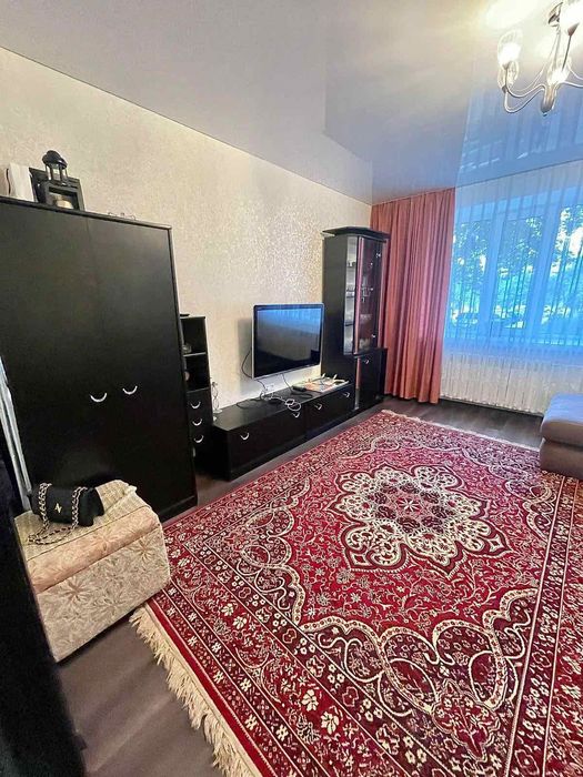 4-х кім. квартира в центрі міста.