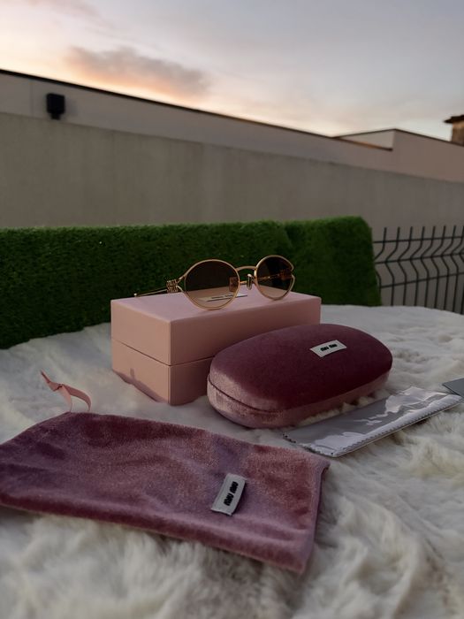 Óculos de sol Miu Miu