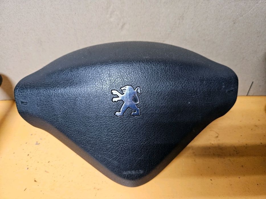 Peugeot 308 Торпедо, airbag, подушка, ремень безопасности.