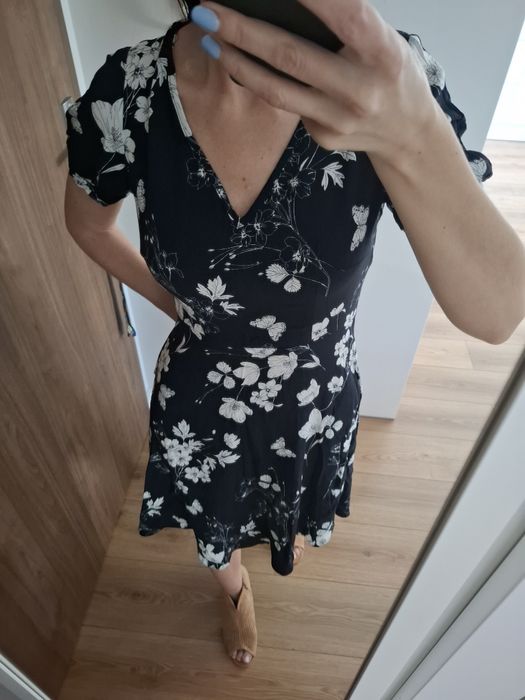 Cienka czarna sukienka F&F 34