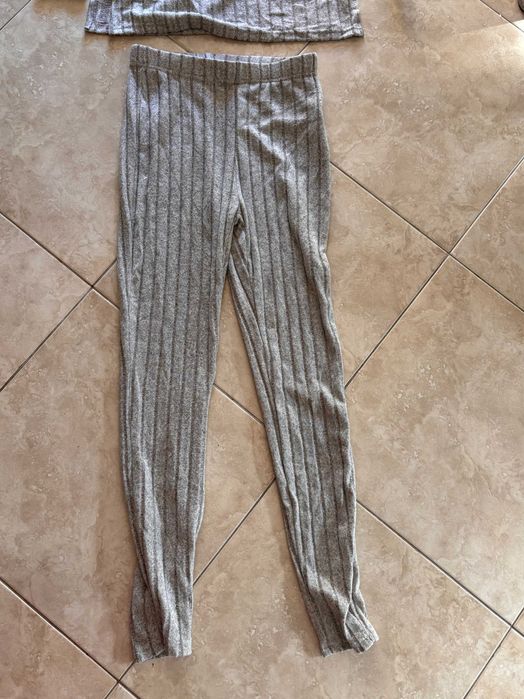 Conjunto de roupa confortável nova