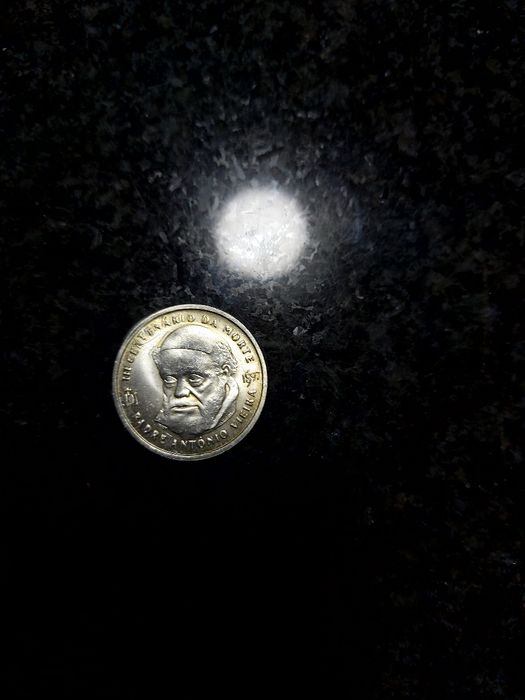 Moedas antigas do escudo