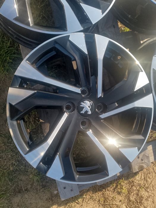 Felgi pojedyncza peugeot 2008 / 17 rx108