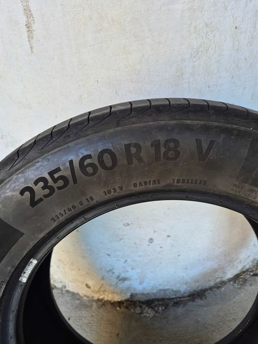 Pneu Continental 235/60 R 18