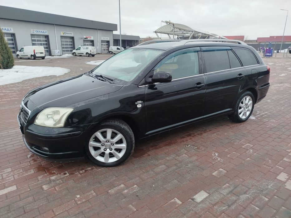 Тойота Авенсіс  2.2 тди