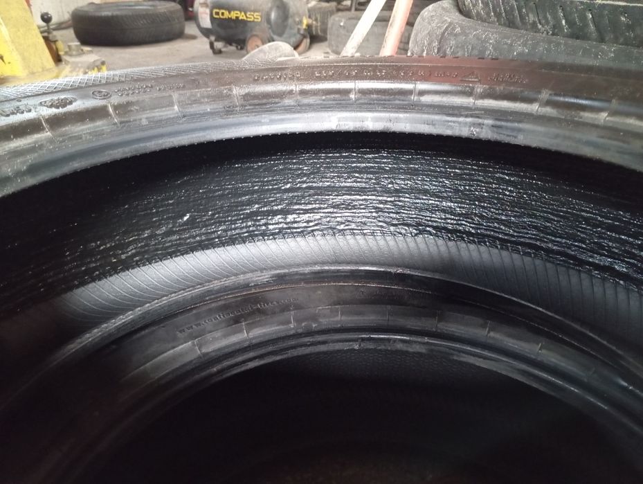 Шини R 17  зима  215/65 R 17.Зимняя резина Continental 215/65/17  комп