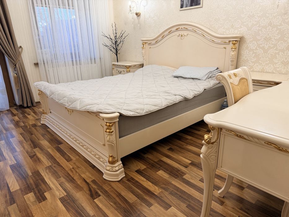 Елітний спальний гарнітур | Класика | Натуральне дерево