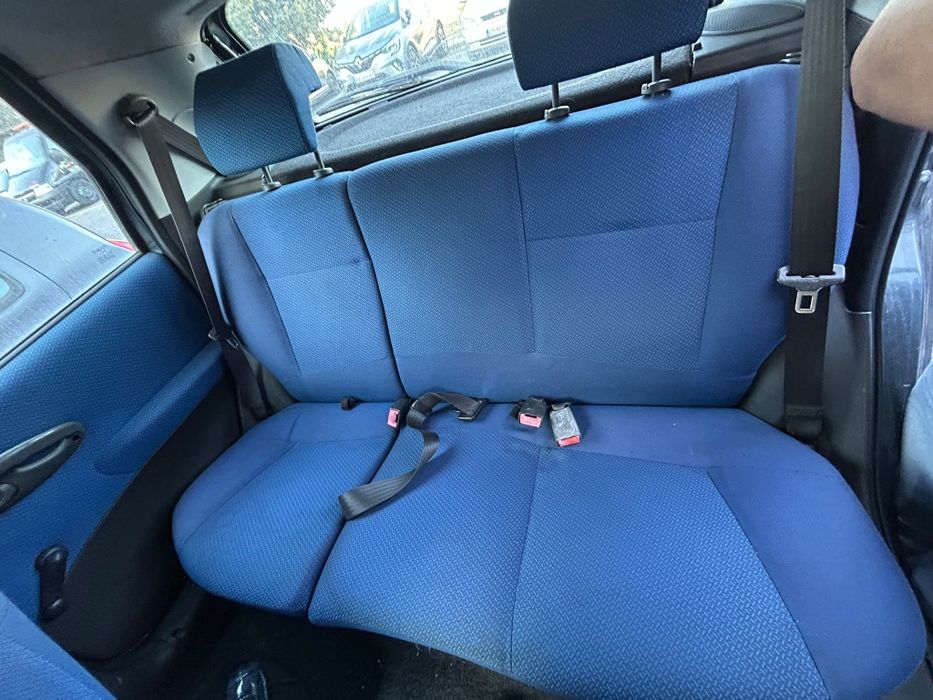 Punto impecável como novo