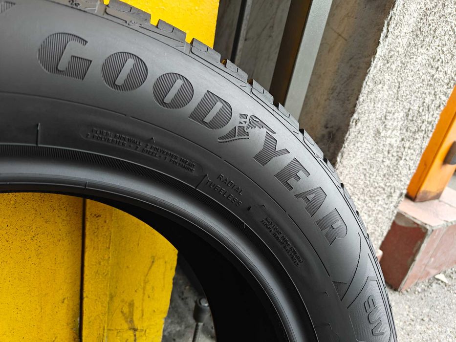R17 225 65 шини зимові Goodyear Efficient Grip Performance SUV хороший стан Німеччина