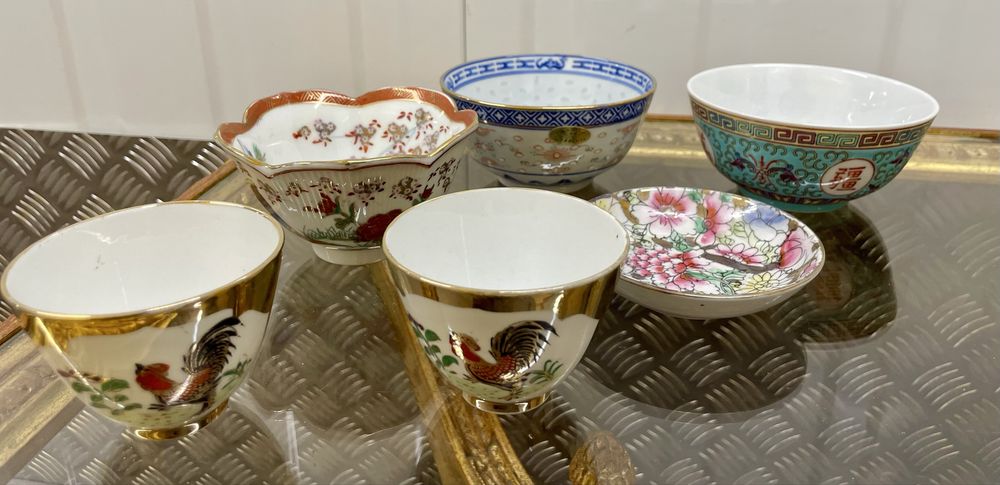 Pequenas taças  orientais