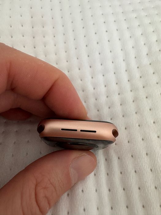 Apple Watch SE 40 mm złoty gold