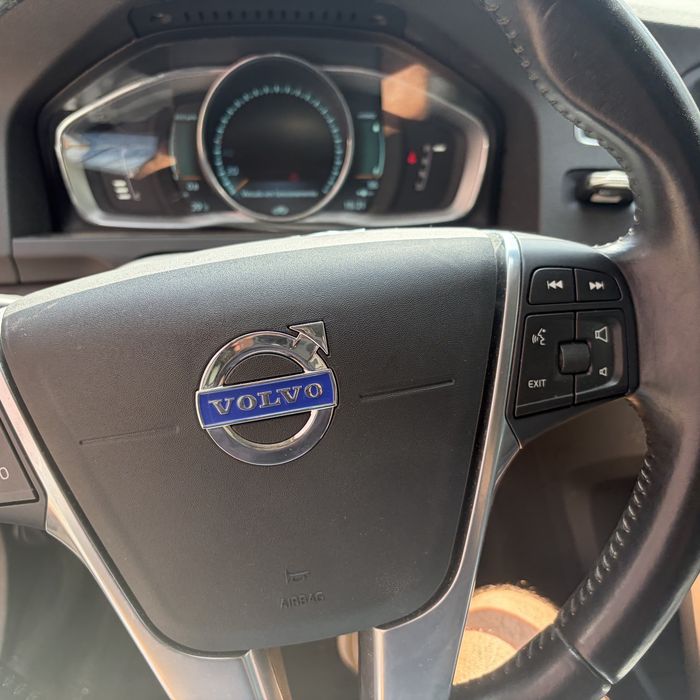 Volvo v60 hibrida plugin para pecas