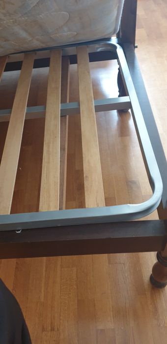 Camas, colchaões e estrados