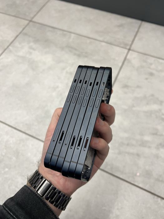 Корпус iphone 13 midnight