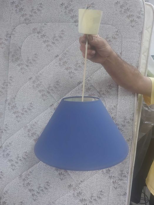 Candeeiros de teto e de mesa