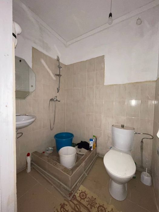 Будинок Незвисько, 18с.землі