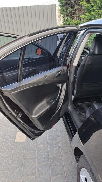 Продам Пасат б6 2,0