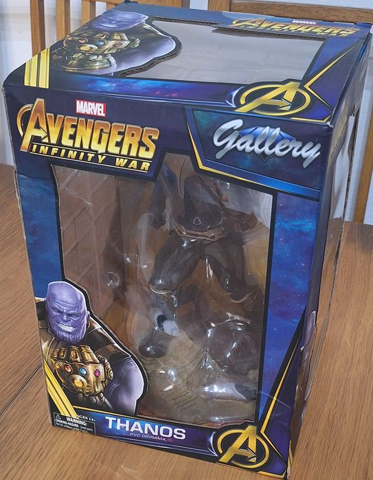 Figura Thanos - Marvel