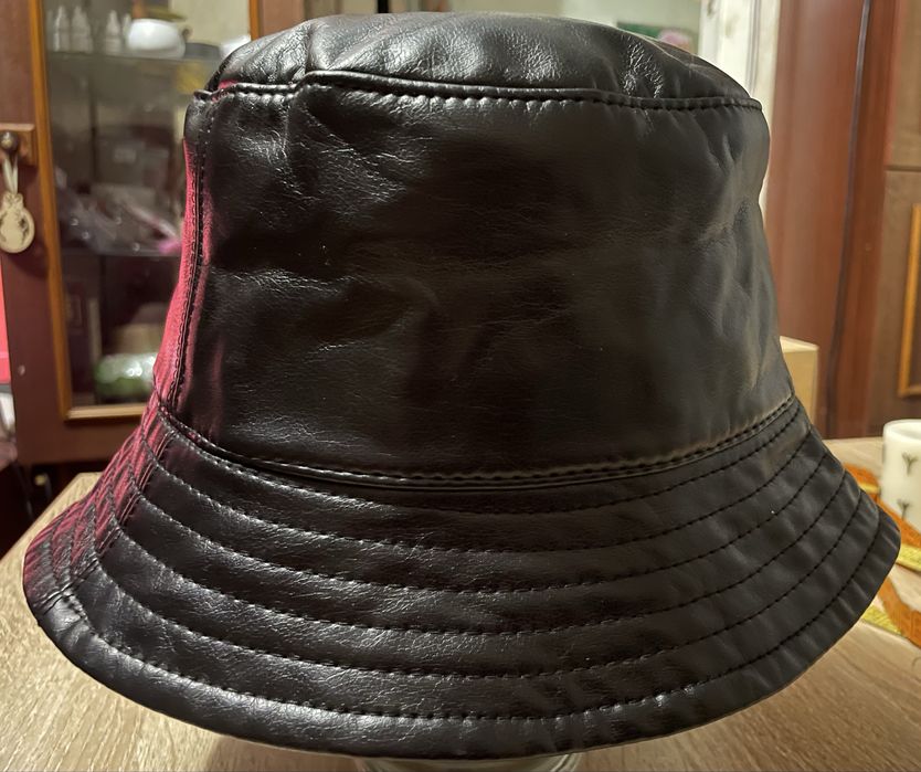 Стильна шапка капелюх кепка