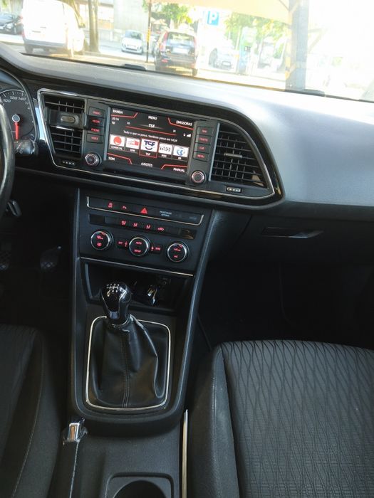 SEAT Leon ST 1.6 TDI 110cv | GPS | Sensores F/T | Cruise Control | Excelente Estado