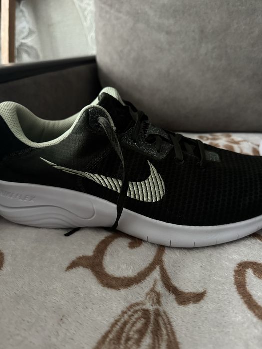 Кросівки Nike Flex Experience Run 11