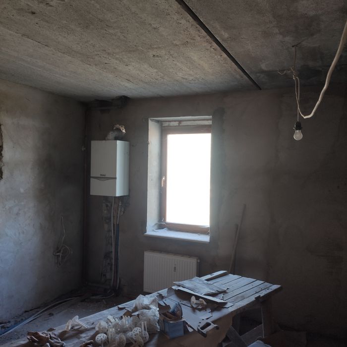 Продається 4-х кімнатна квартира 120м2, центр міста, 3 поверх, середин