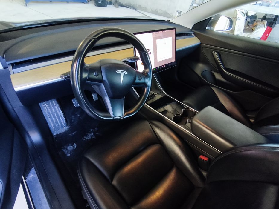 Tesla 3 Standart plus