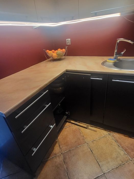 Meble kuchenne narożne z AGD – zlew, płyta gazowa, piekarnik  gratis