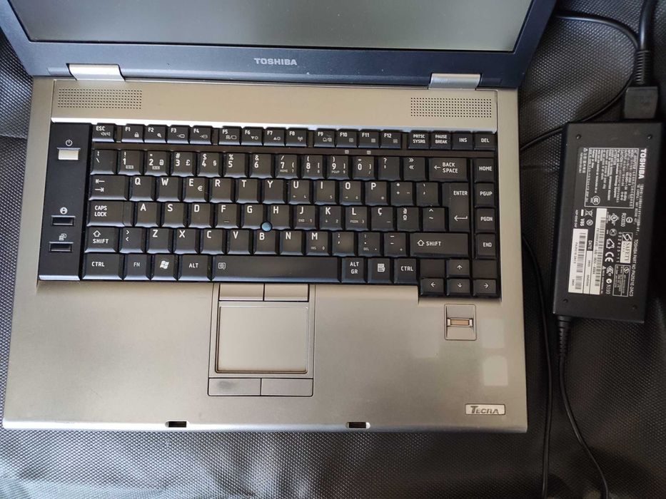 Portátil Toshiba Tecra A9, carregador original