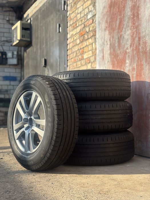 Диски R17 RIAL GERMANY 5х114.3 з шинами  235/65/17 DEBICA PRESTO