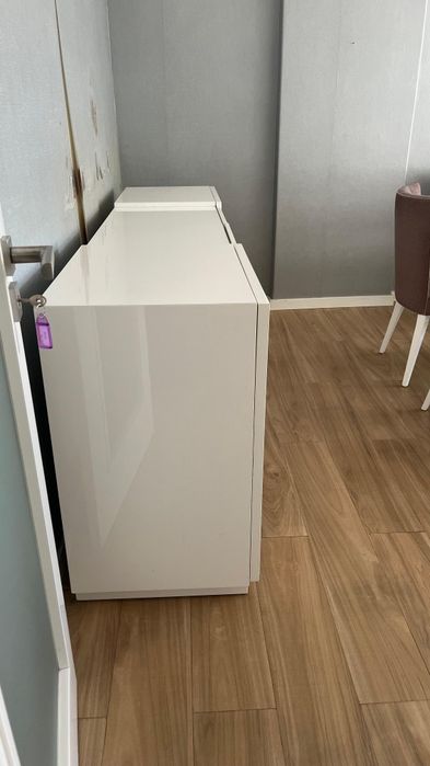 Móvel aparador com arrumação