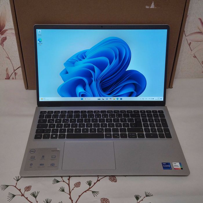 Ноутбук Dell Inspiron 15 3530  15,6" - i7-1355U - 16/512GB