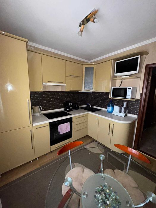 Продаж 2к квартири 50.6 кв. м на просп. Миру