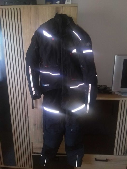 Motocykle ubranie motocyklowe kombinezon kurtka spodnie rękawice tostr