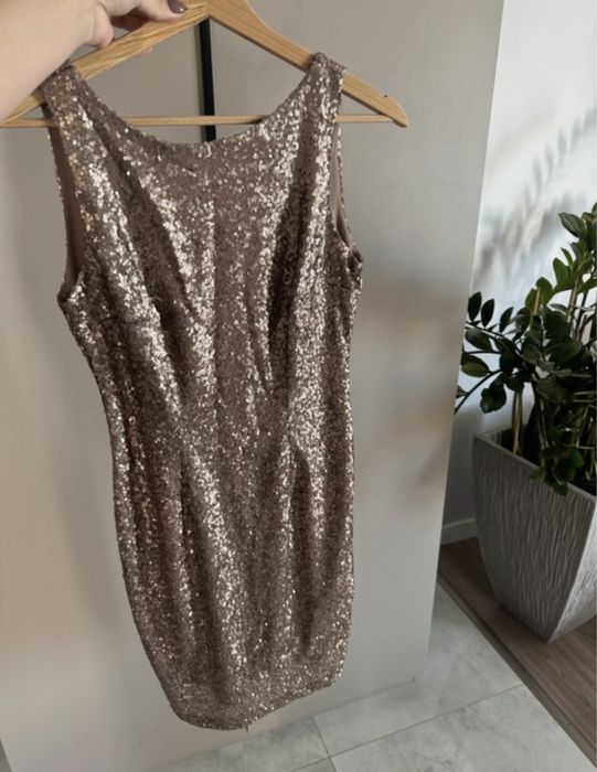 Brokatowa sukienka Mohito / sukienka na sylwestra