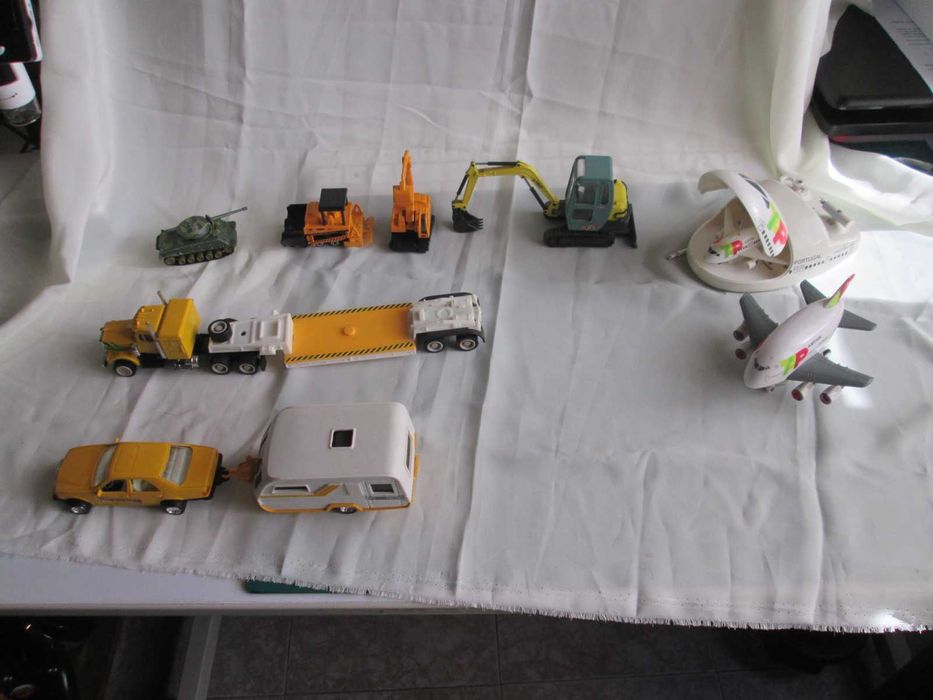 Vários carros para colecção