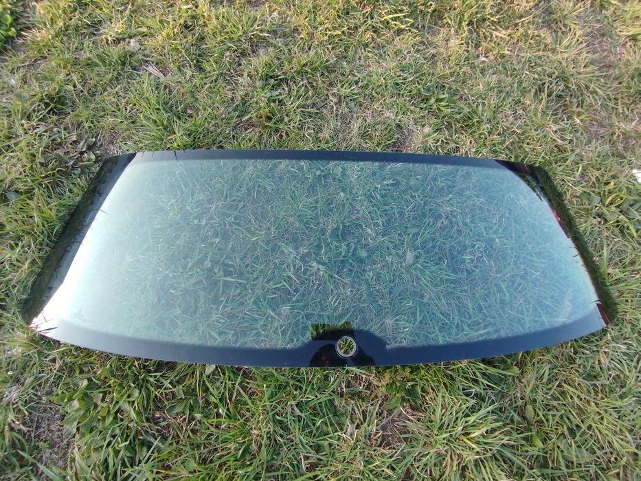 Passat B8 2014- szyba tył klapy kombi