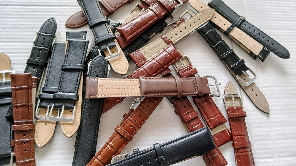 Braceletes de relógio em pele