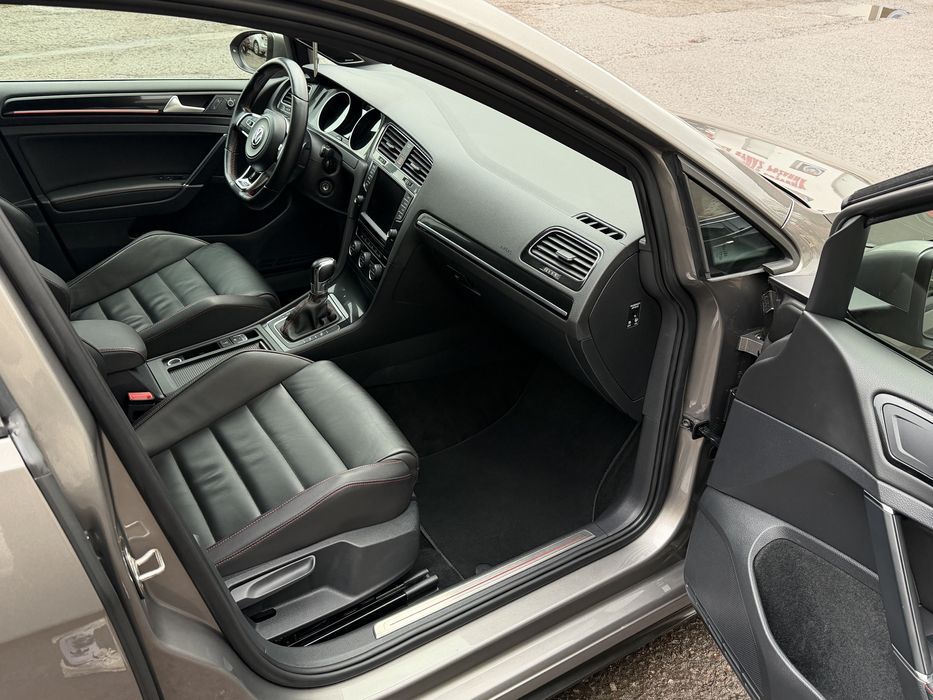 Volskwagen Golf GTI 230 KM dynaaudio kamera DSG gwint KW akrapovic