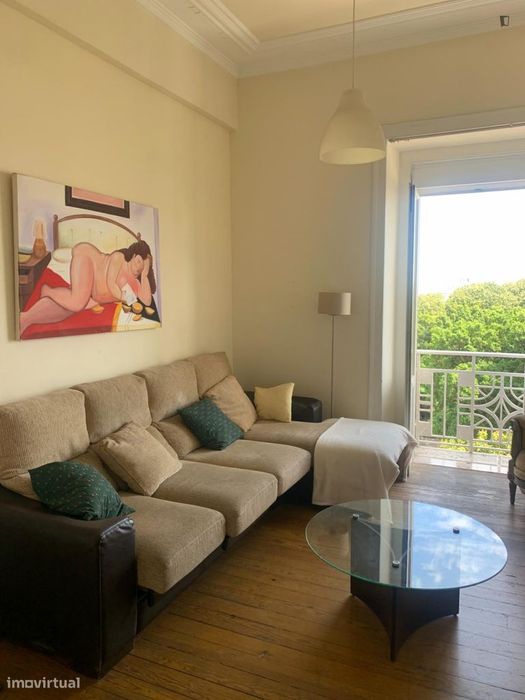 Quarto - localizado em São Bento Lisbon